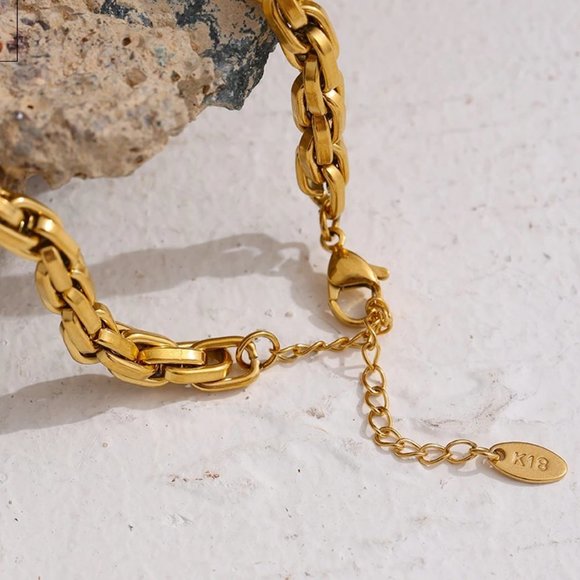 New 18K Gold Plated Chunky Link Chain Necklace - Picture 2 of 7
